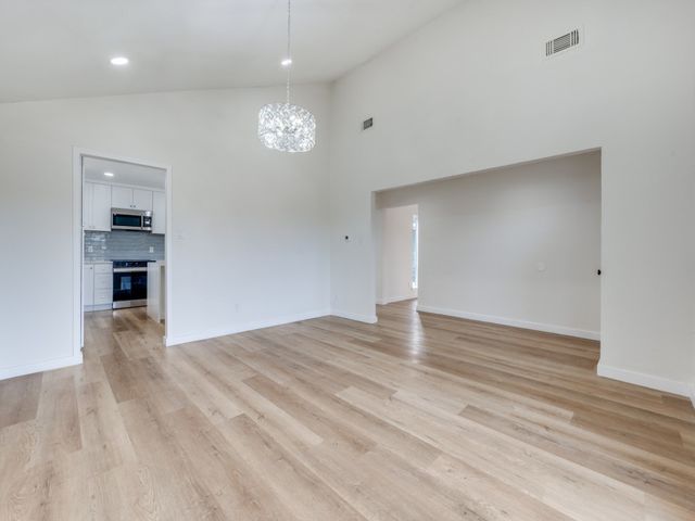 1129 Yorkshire Drive, Carrollton, TX 75007