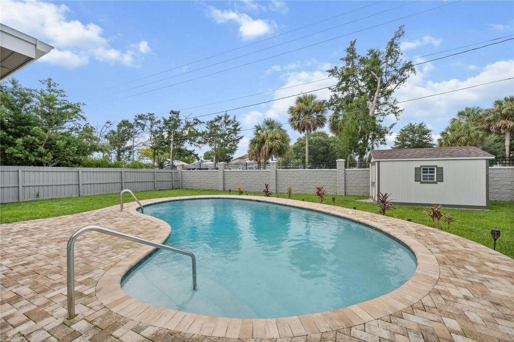 Image 10 of property listing at 2344 WOODCREST DRIVE, Winter Park, FL 32792