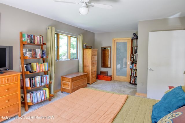 891 Old Post Road, New Paltz, NY 12561