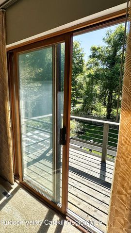 891 Old Post Road, New Paltz, NY 12561