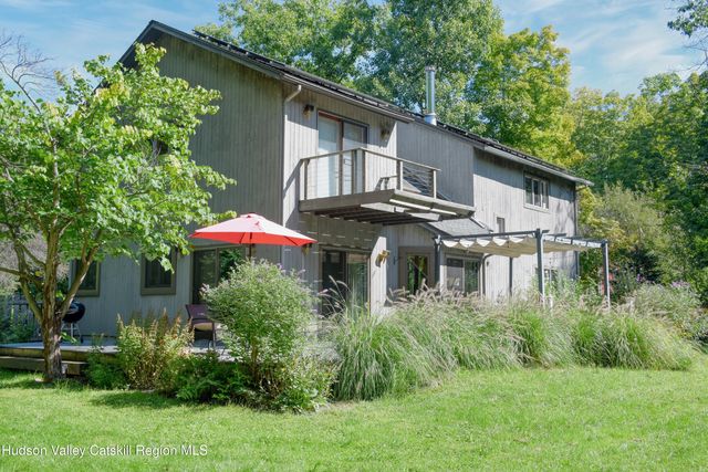 891 Old Post Road, New Paltz, NY 12561