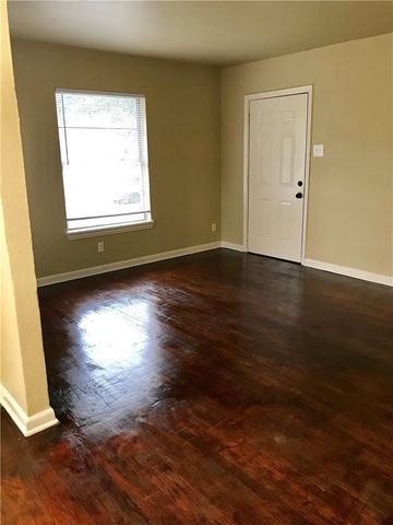 932 Harlandale Avenue, Dallas, TX 75216