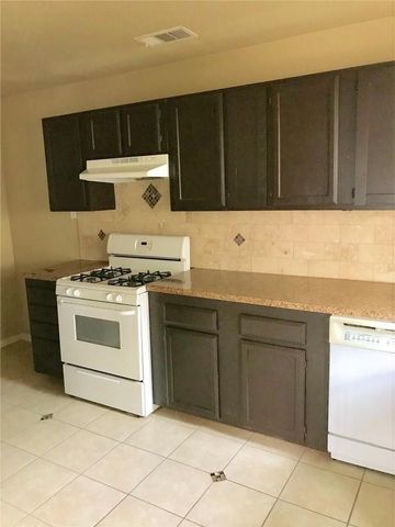 932 Harlandale Avenue, Dallas, TX 75216