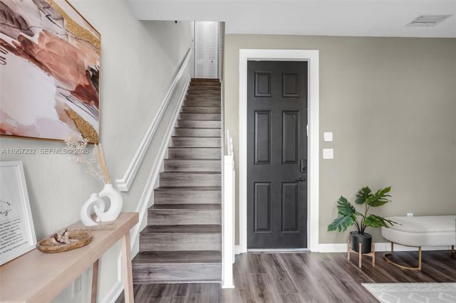 447 Corte Madera Ln 3, West Palm Beach, FL 33401