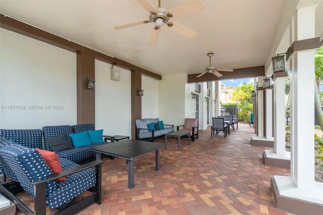 447 Corte Madera Ln 3, West Palm Beach, FL 33401