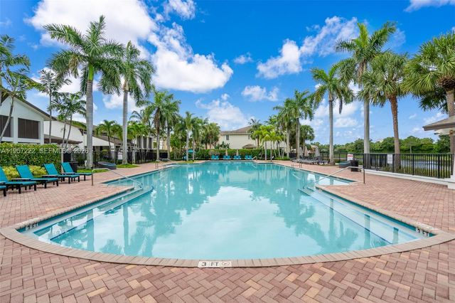 447 Corte Madera Ln 3, West Palm Beach, FL 33401