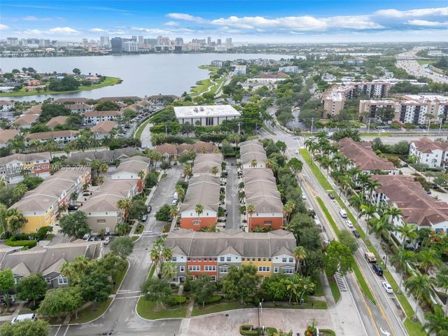 447 Corte Madera Ln 3, West Palm Beach, FL 33401
