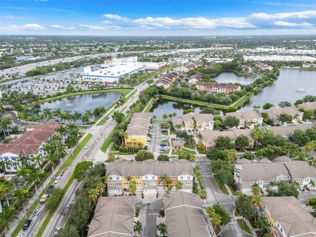 447 Corte Madera Ln 3, West Palm Beach, FL 33401