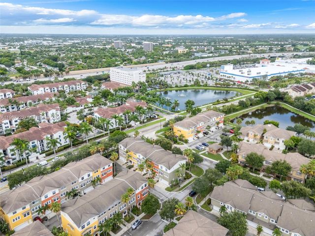 447 Corte Madera Ln 3, West Palm Beach, FL 33401