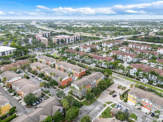 447 Corte Madera Ln 3, West Palm Beach, FL 33401