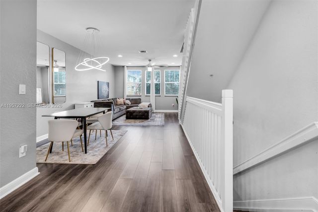 447 Corte Madera Ln 3, West Palm Beach, FL 33401