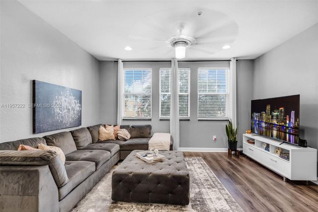 447 Corte Madera Ln 3, West Palm Beach, FL 33401