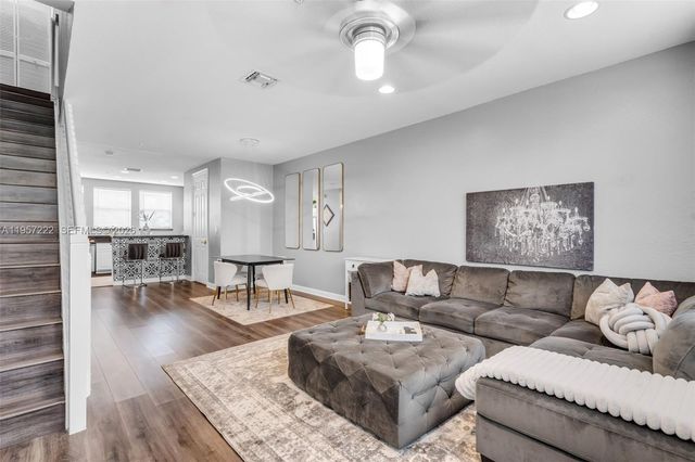 447 Corte Madera Ln 3, West Palm Beach, FL 33401