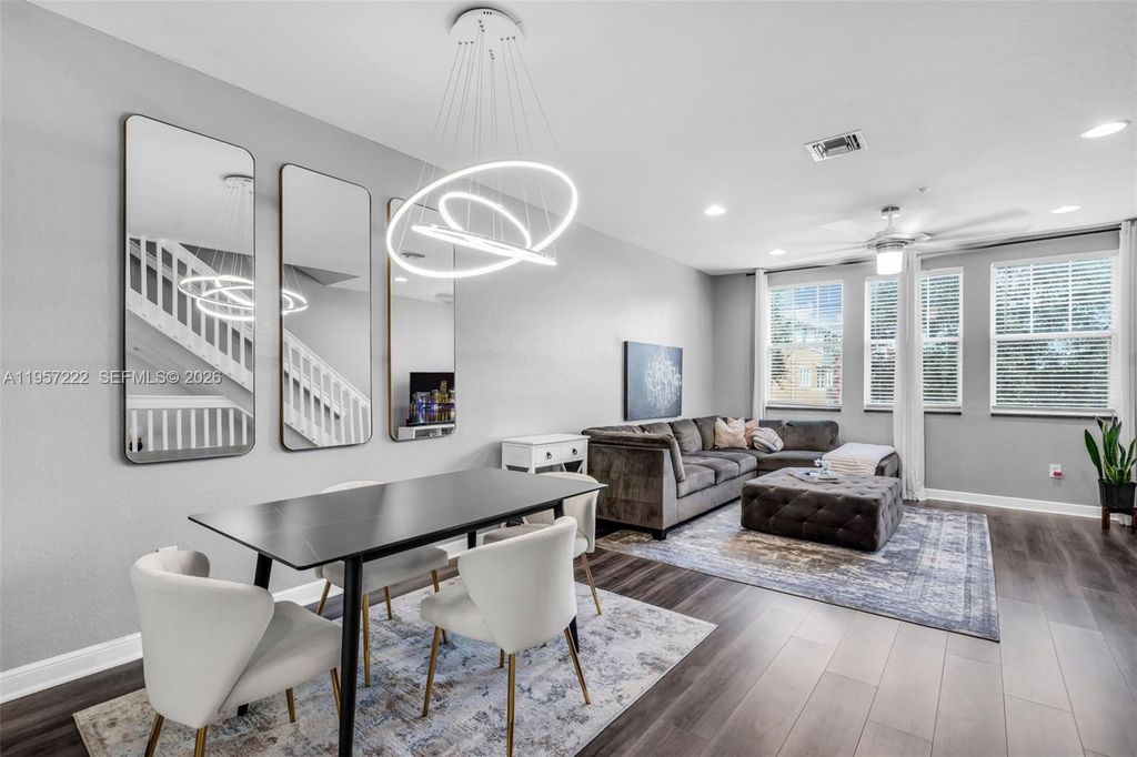 447 Corte Madera Ln 3, West Palm Beach, FL 33401