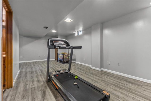 7360 W Brunn DRIVE, Franklin, WI 53132