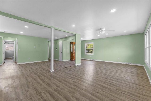 7360 W Brunn DRIVE, Franklin, WI 53132