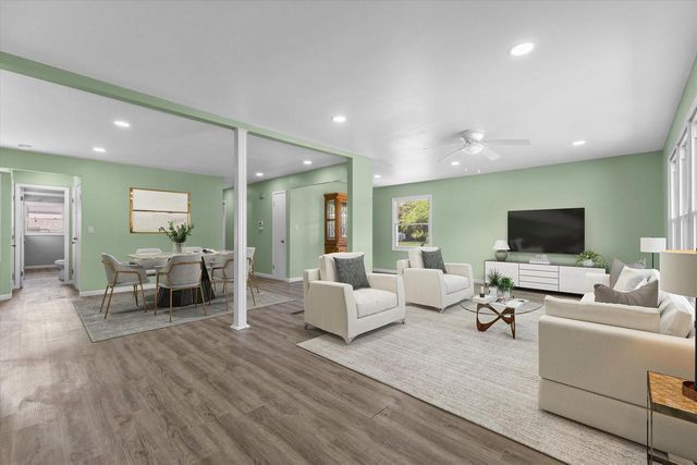 7360 W Brunn DRIVE, Franklin, WI 53132