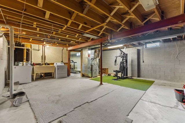 7360 W Brunn DRIVE, Franklin, WI 53132
