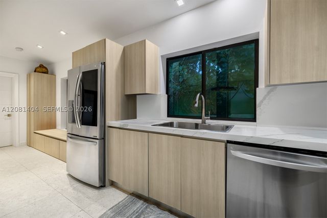 771 Fairway Dr, Miami Beach, FL 33141