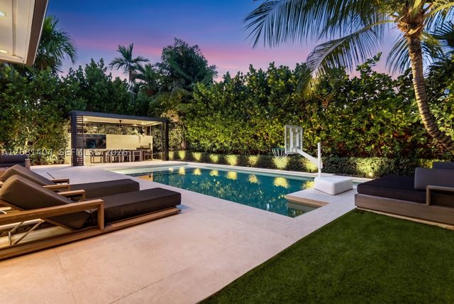 771 Fairway Dr, Miami Beach, FL 33141