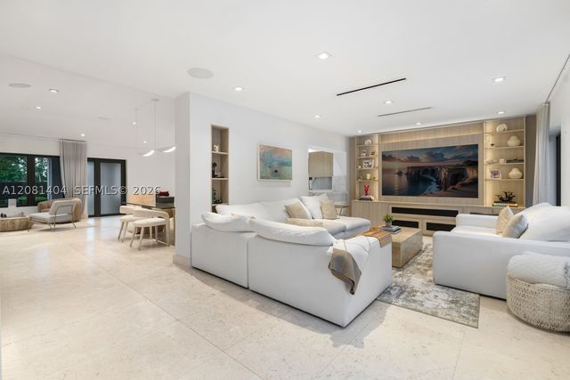 771 Fairway Dr, Miami Beach, FL 33141