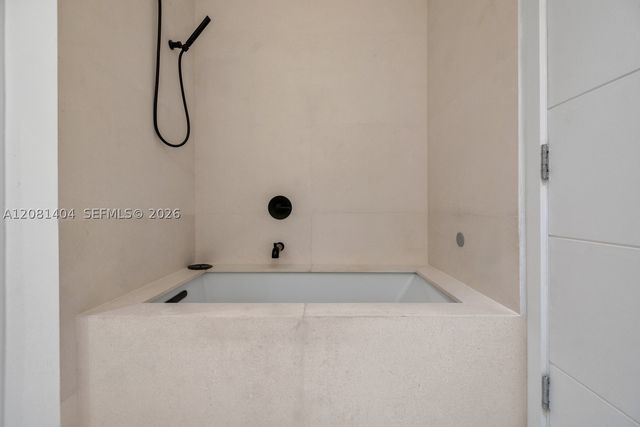 771 Fairway Dr, Miami Beach, FL 33141