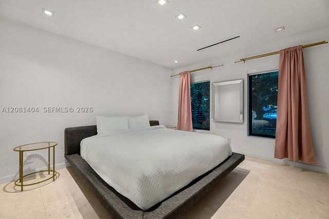 771 Fairway Dr, Miami Beach, FL 33141