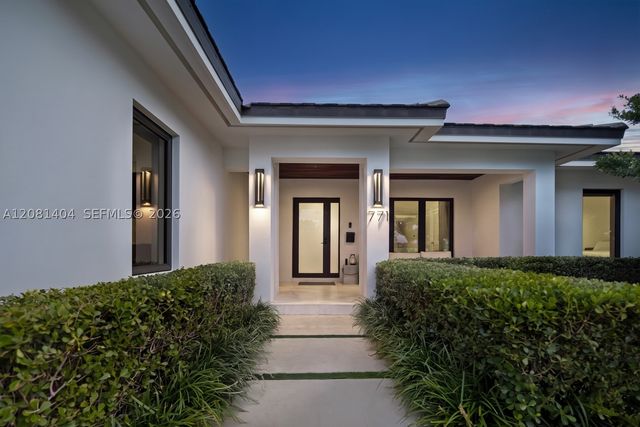 771 Fairway Dr, Miami Beach, FL 33141