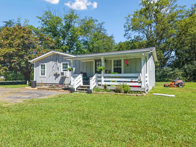 736 Hancock Rd, Jasper, TN 37347