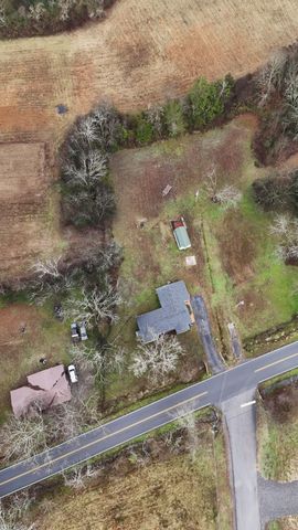 736 Hancock Rd, Jasper, TN 37347