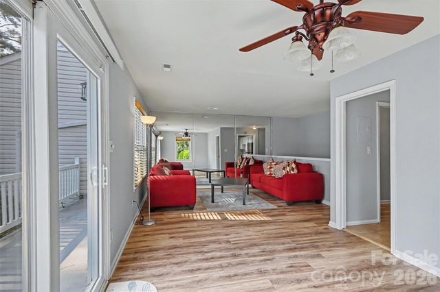 8521 Castle Pine Court, Charlotte, NC 28226