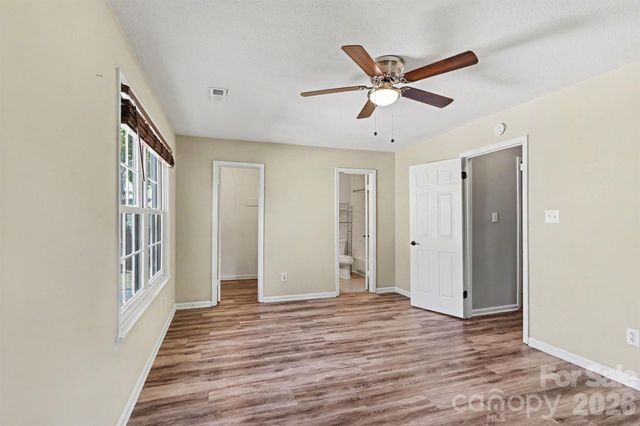8521 Castle Pine Court, Charlotte, NC 28226