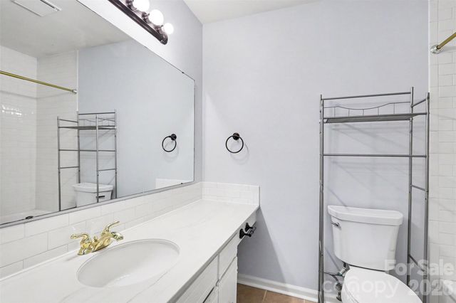 8521 Castle Pine Court, Charlotte, NC 28226