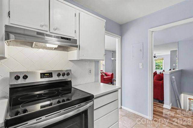 8521 Castle Pine Court, Charlotte, NC 28226