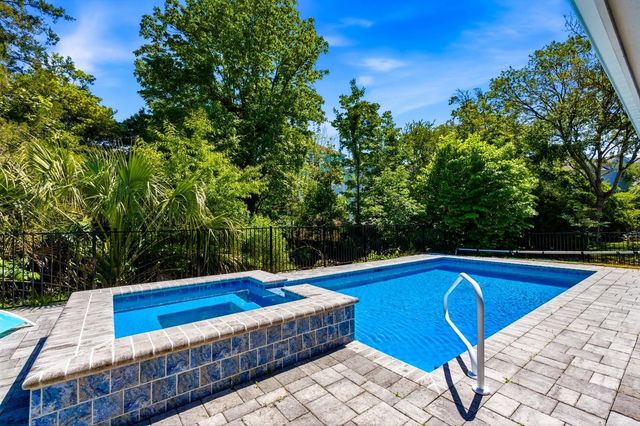 321 N Oak Dr., Surfside Beach, SC 29575