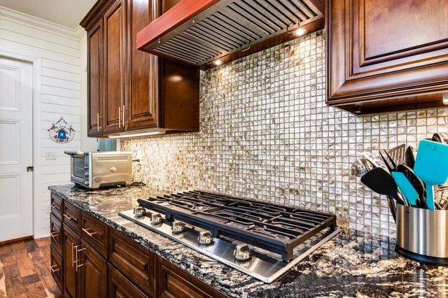 321 N Oak Dr., Surfside Beach, SC 29575