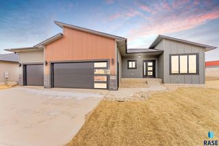 1729 N Hyssop Dr Drive, Sioux Falls, SD 57110