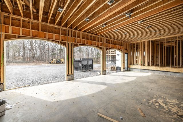 220 Shun Pike, Cottontown, TN 37048