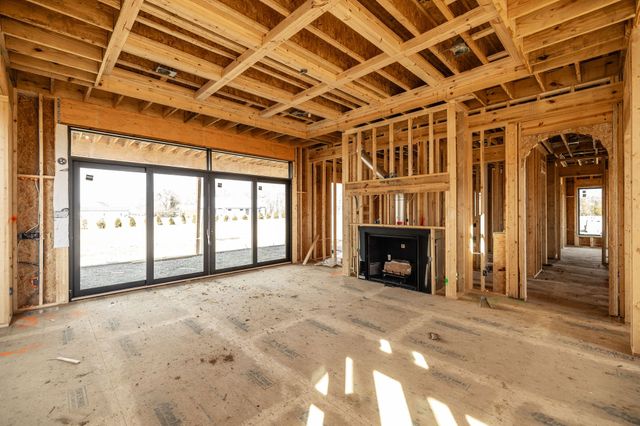 220 Shun Pike, Cottontown, TN 37048