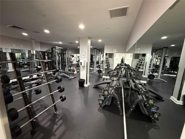 1250 S Miami Avenue 1302, Miami, FL 33130
