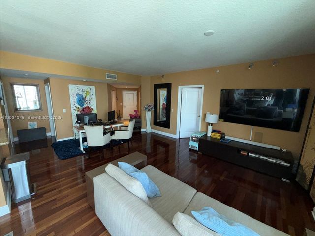 1250 S Miami Avenue 1302, Miami, FL 33130