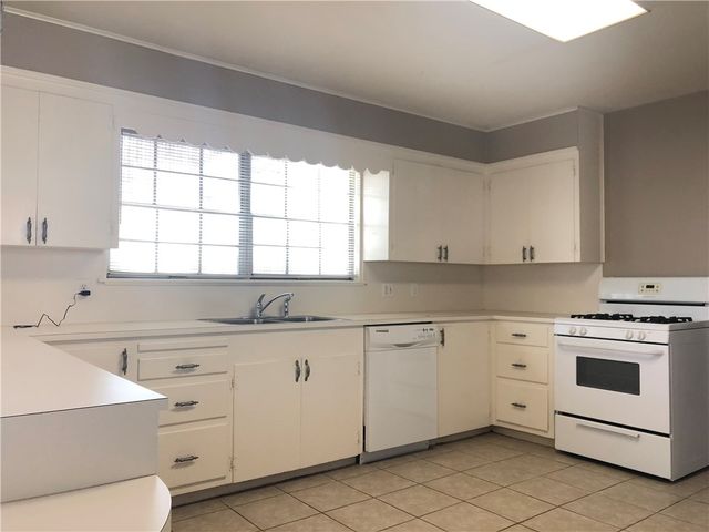 1601 N Sang Avenue, Fayetteville, AR 72703