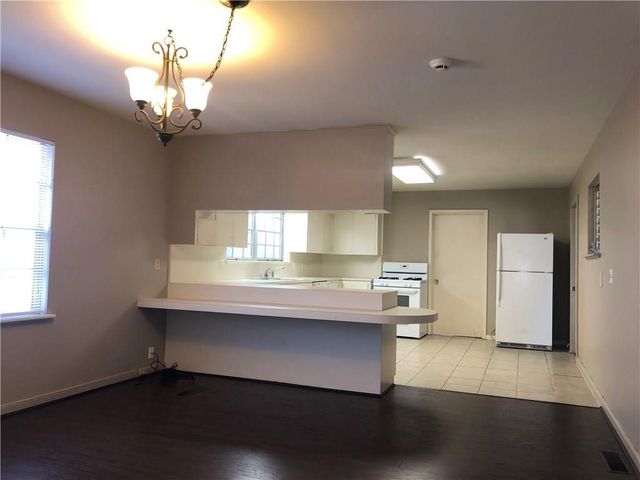 1601 N Sang Avenue, Fayetteville, AR 72703