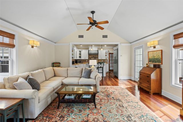 150 Quaker Path, Setauket, NY 11733