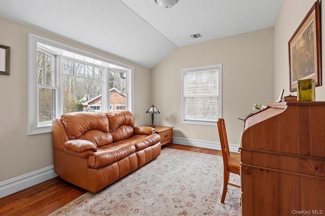 150 Quaker Path, Setauket, NY 11733