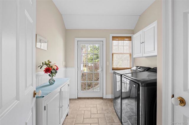 150 Quaker Path, Setauket, NY 11733
