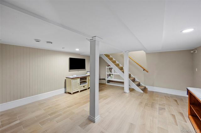 150 Quaker Path, Setauket, NY 11733