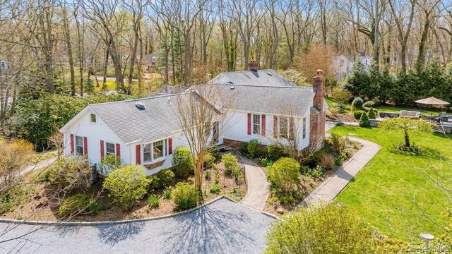 150 Quaker Path, Setauket, NY 11733