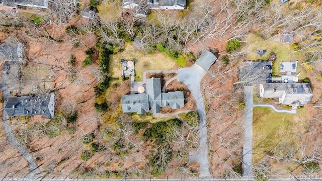 150 Quaker Path, Setauket, NY 11733