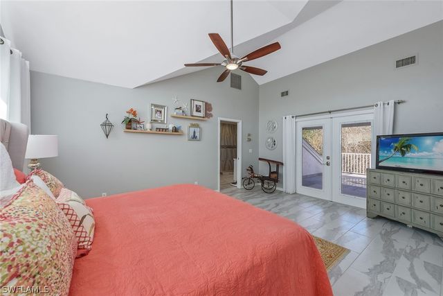 360 Gumbo Limbo LN, Marco Island, FL 34145